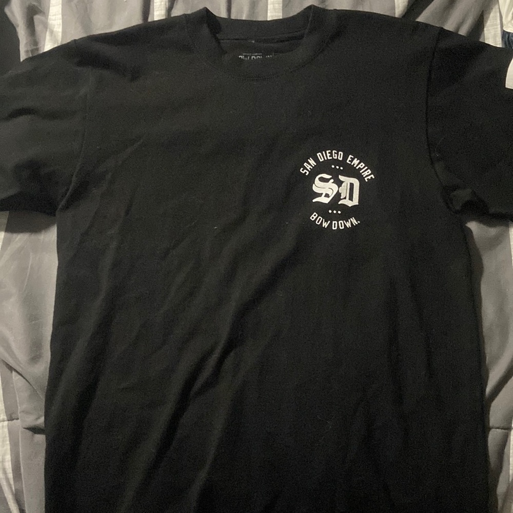 Bow down heavyweight San Diego t shirt